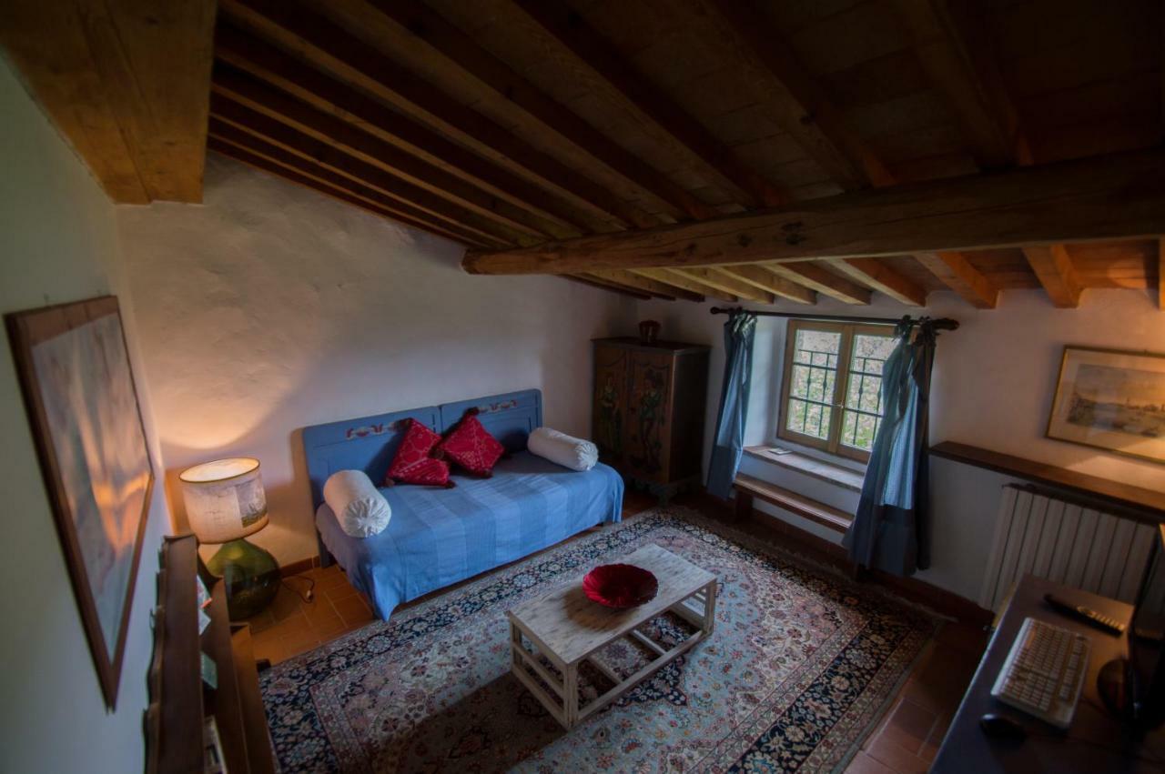 Agriturismo Montecorboli 바르베리노 디 발 델사 외부 사진